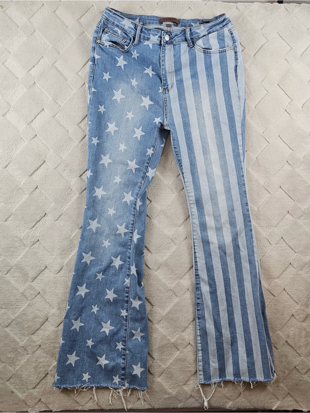 Judy Blue Flare Leg Jean Womens 32 Two-Tone Stars & Stripes USA Flag Stretch